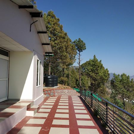 Hotel Suman Paradise Найнітал Екстер'єр фото